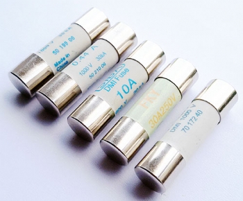 10X38 保險(xiǎn)絲 10X38 保險(xiǎn)絲